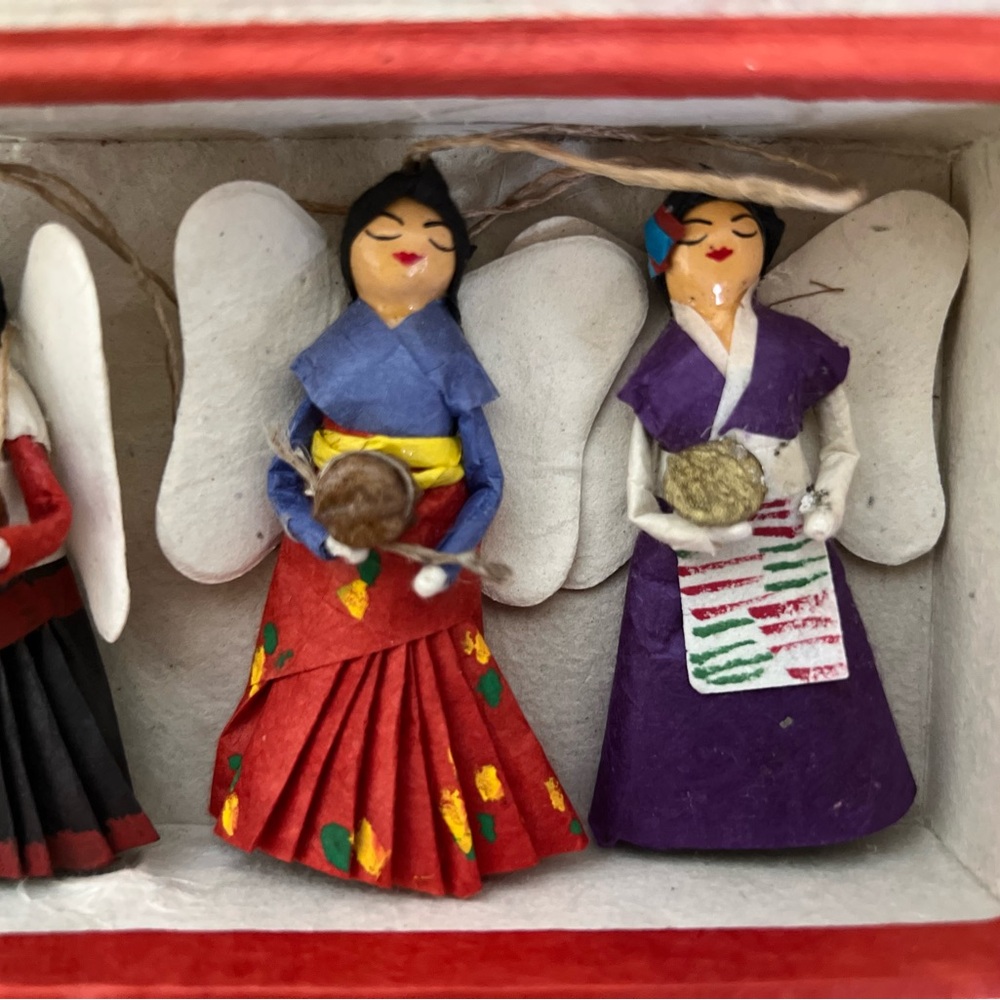Vintage Musical Angels from Nepal Knotcraft Center Set of 4 - Picture 3 of 9
